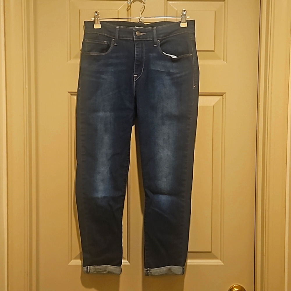 Levis skinny capris